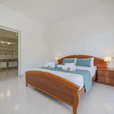 Villa Arata *