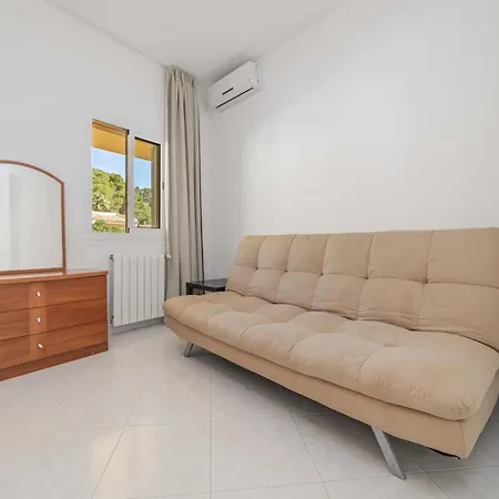 Arata Villa Alcanada